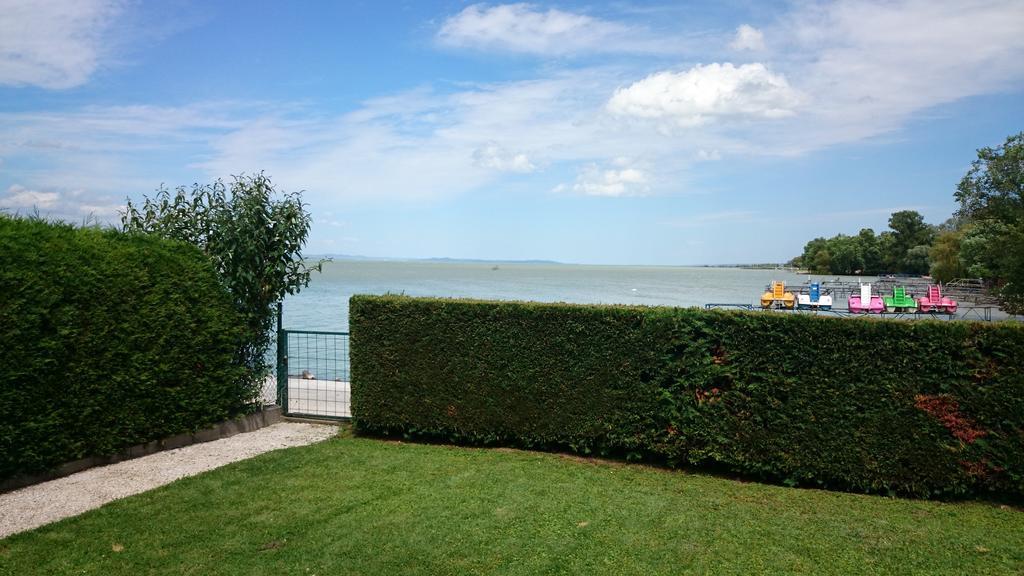 Apartmanház Horváth Balatonboglár Esterno foto